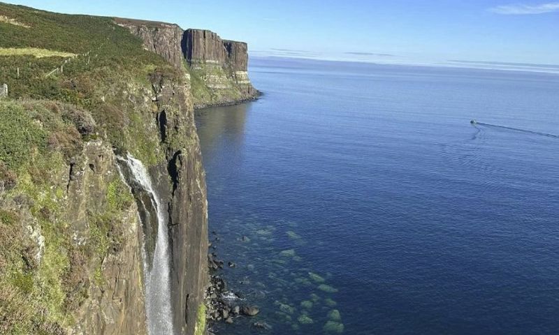 📸 Thanks to our Driver Guide @highlandexplorerpaul for this stunning shot of Kilt Rock!⁠ ⁠