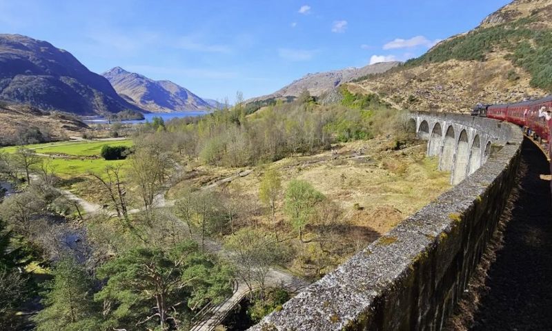 📷 by @tubugames having a great time on the #JacobiteSteamTrain with us!