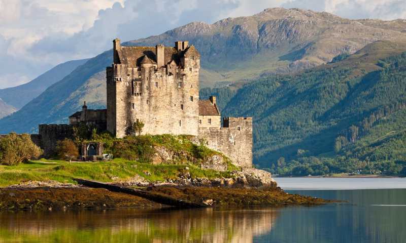 Medium Eilean Donan Castle, Scotland, UK 458990285