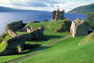 image of Highlight Urquhart Castle Scotland tours